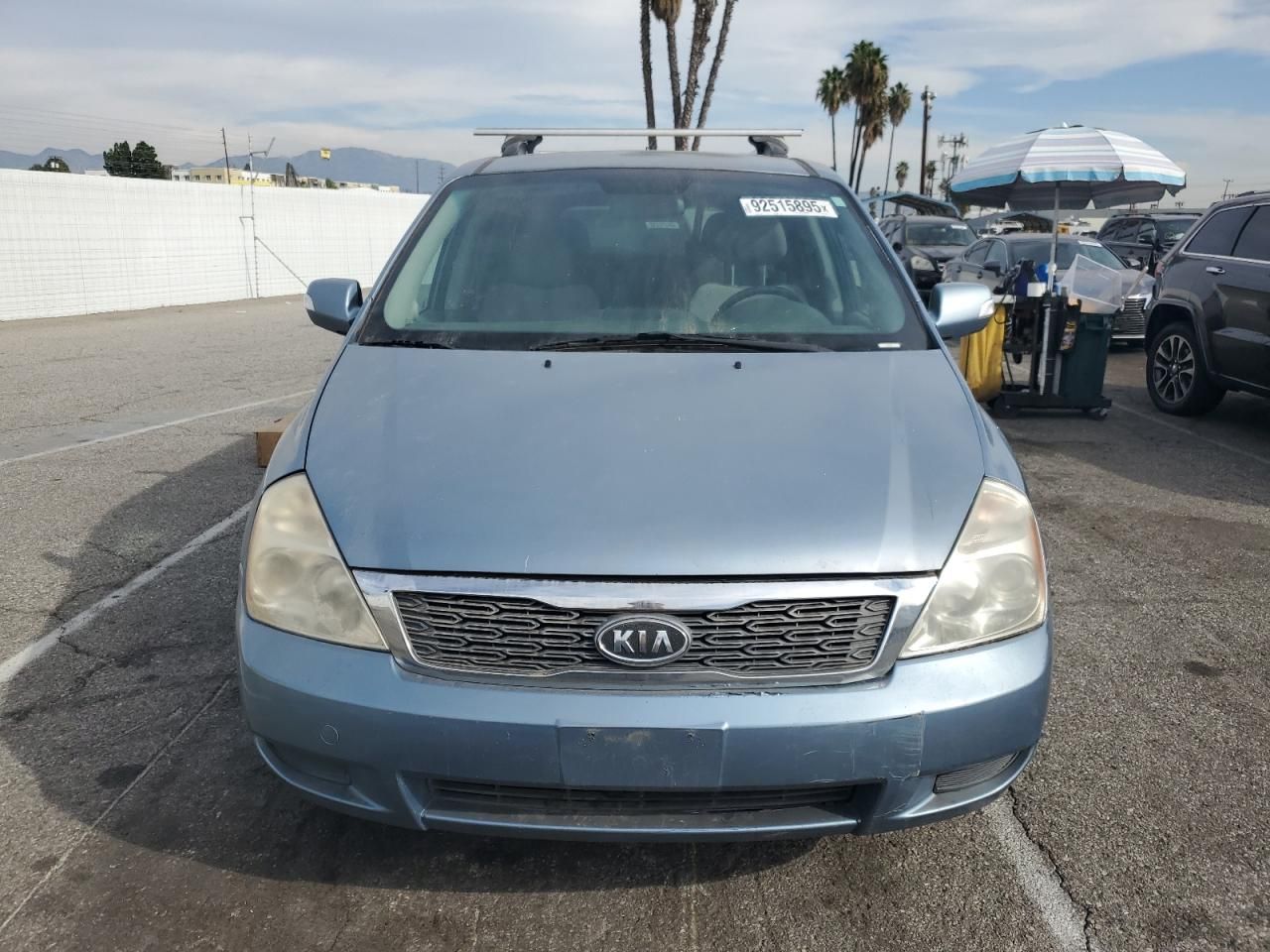 2012 KIA Sedona lx
