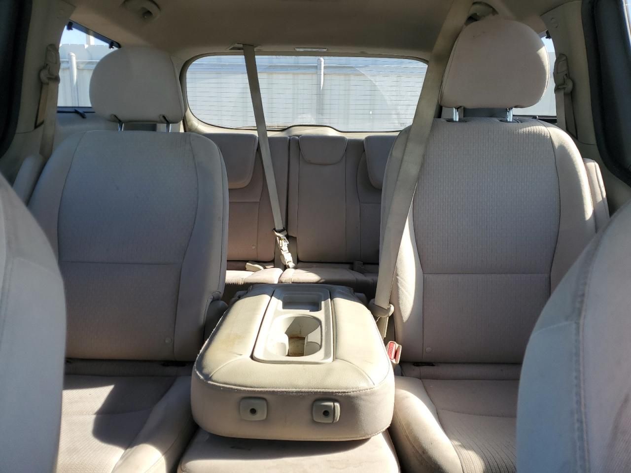 2016 KIA Sedona lx