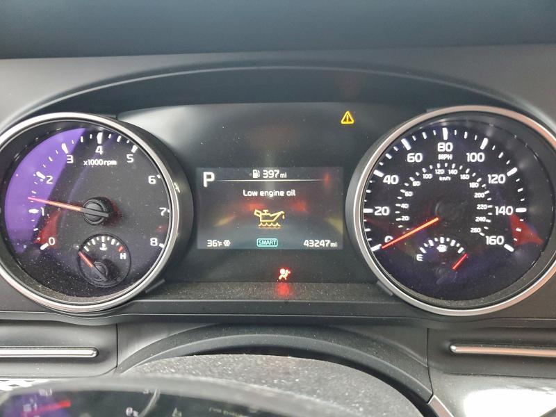 2024 KIA Carnival lx