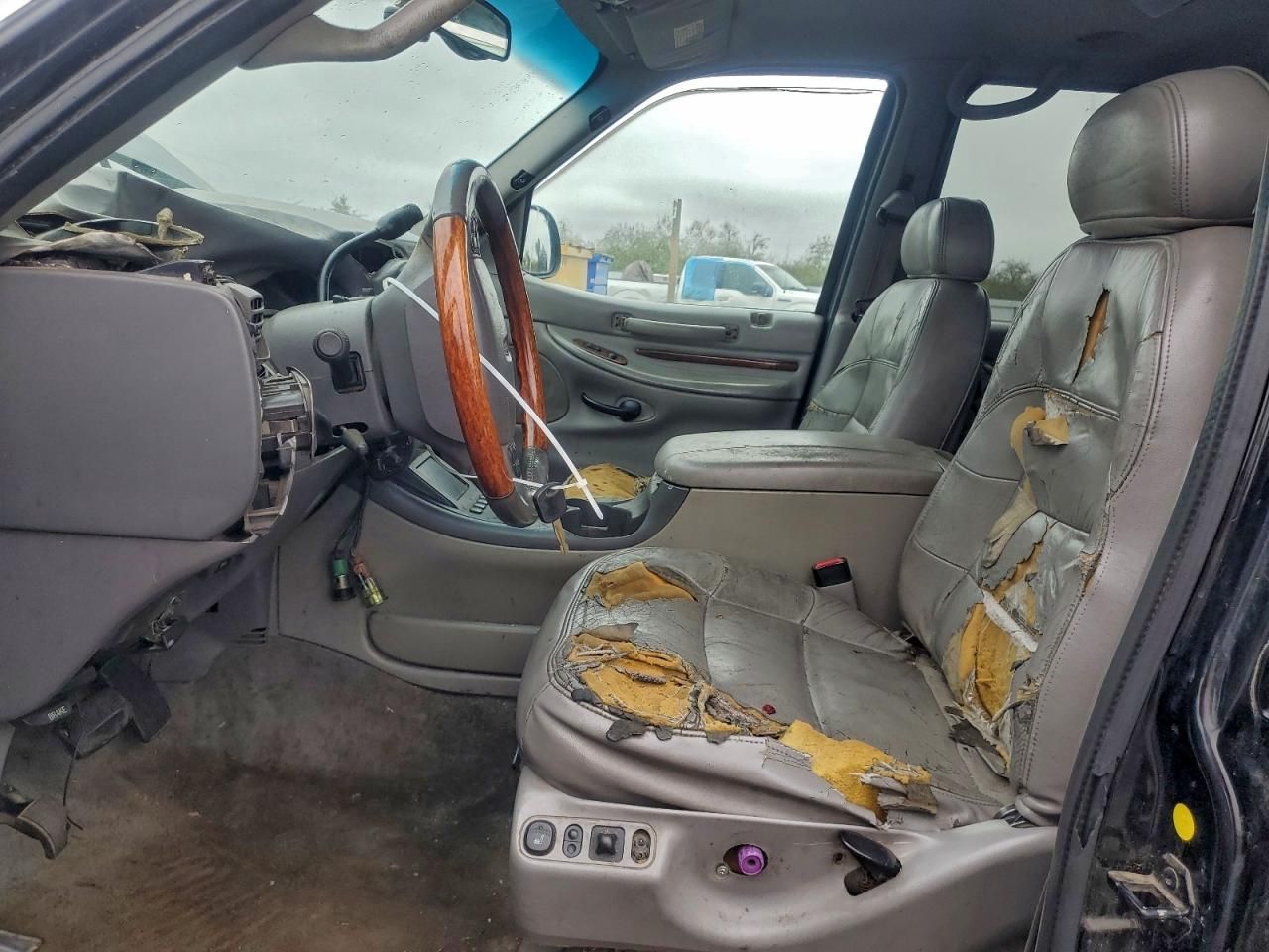 2000 Lincoln Navigator