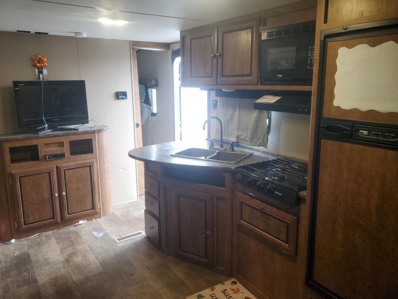 2017 Crossroads 2017 Cros Z1 TVL TRL-Camper