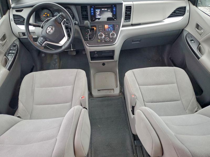 2016 Toyota Sienna