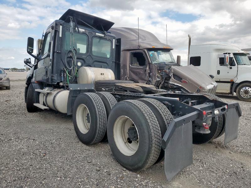 2021 Freightliner Cascadia 126 Semi Truck