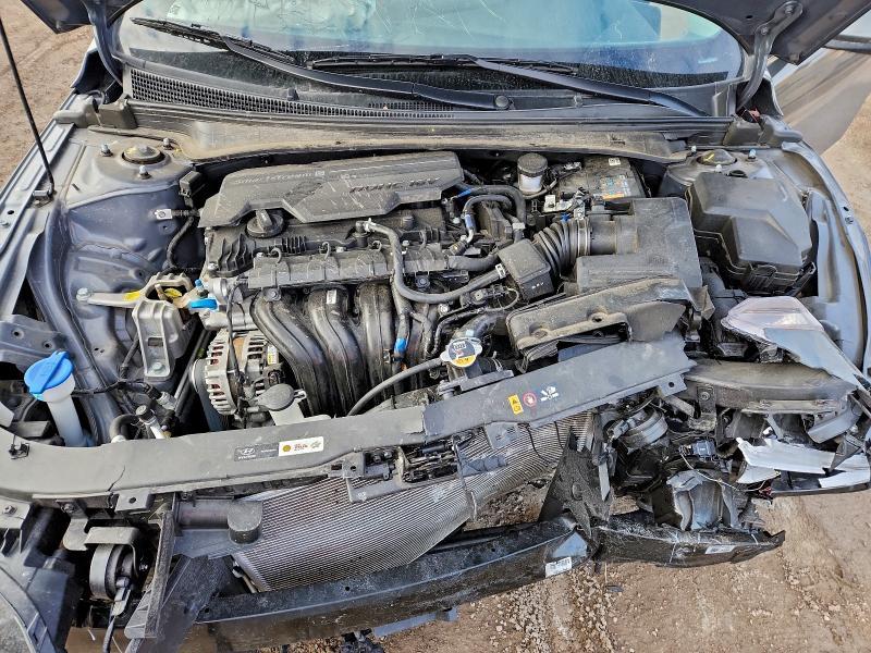 2025 Hyundai Elantra Luxury