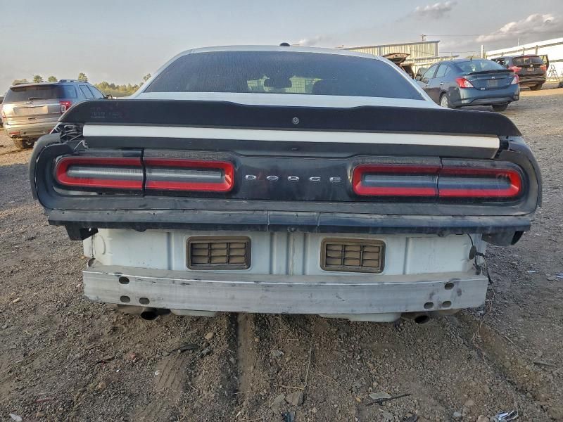 2016 Dodge Challenger sxt