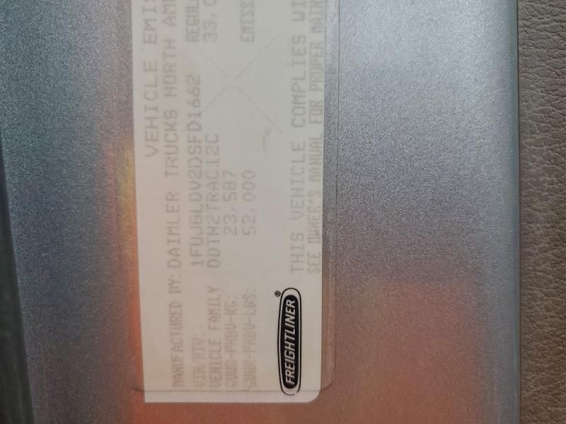 2013 Freightliner Cascadia BOX Truck