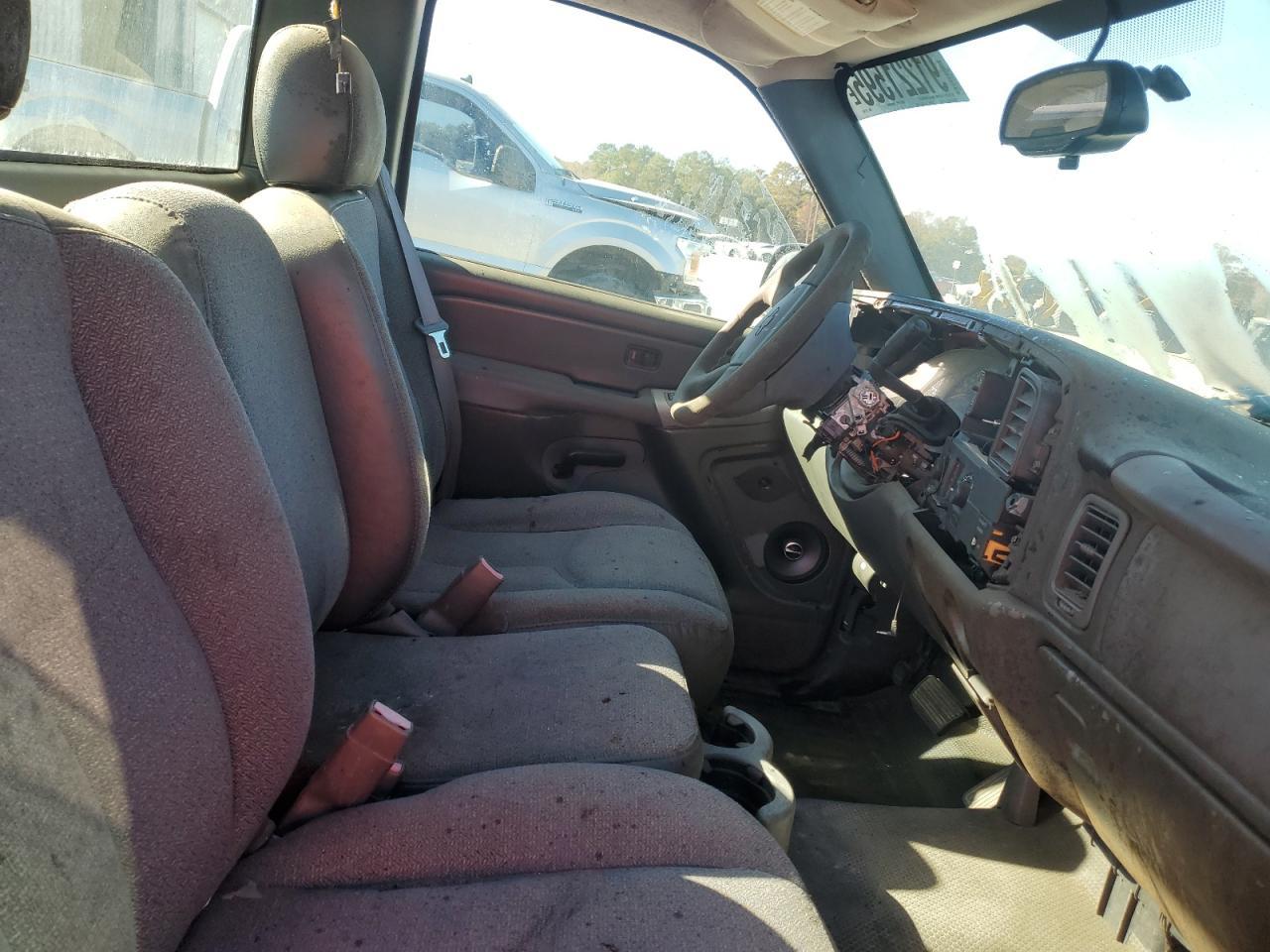 2004 Chevrolet Silverado C1500