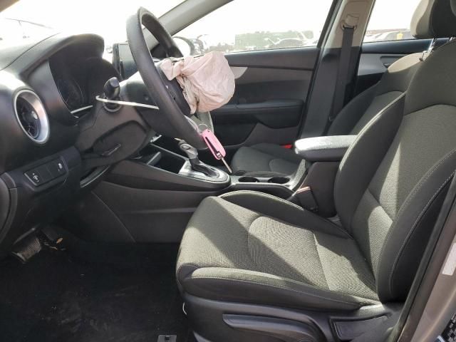 2023 KIA Forte lx