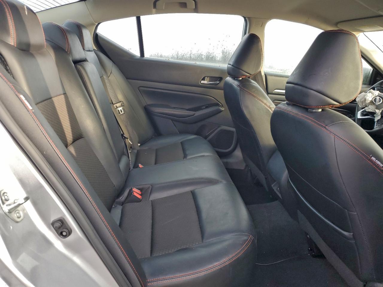 2023 Niss Altima 2.0 sr