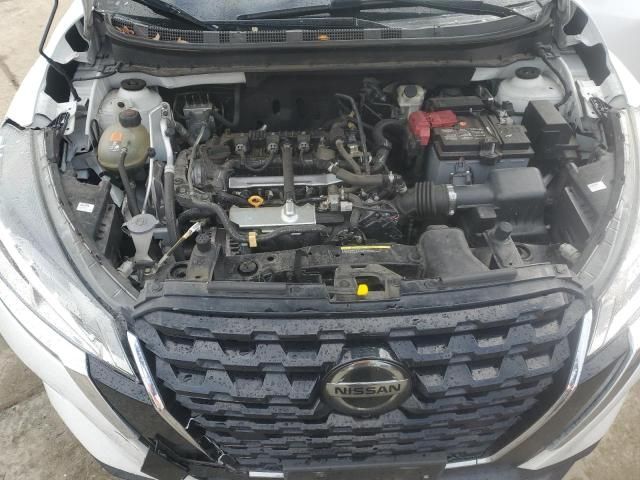 2021 Nissan Kicks sv