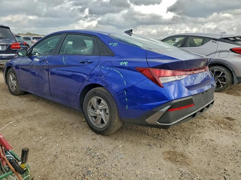 2025 Hyundai Elantra se