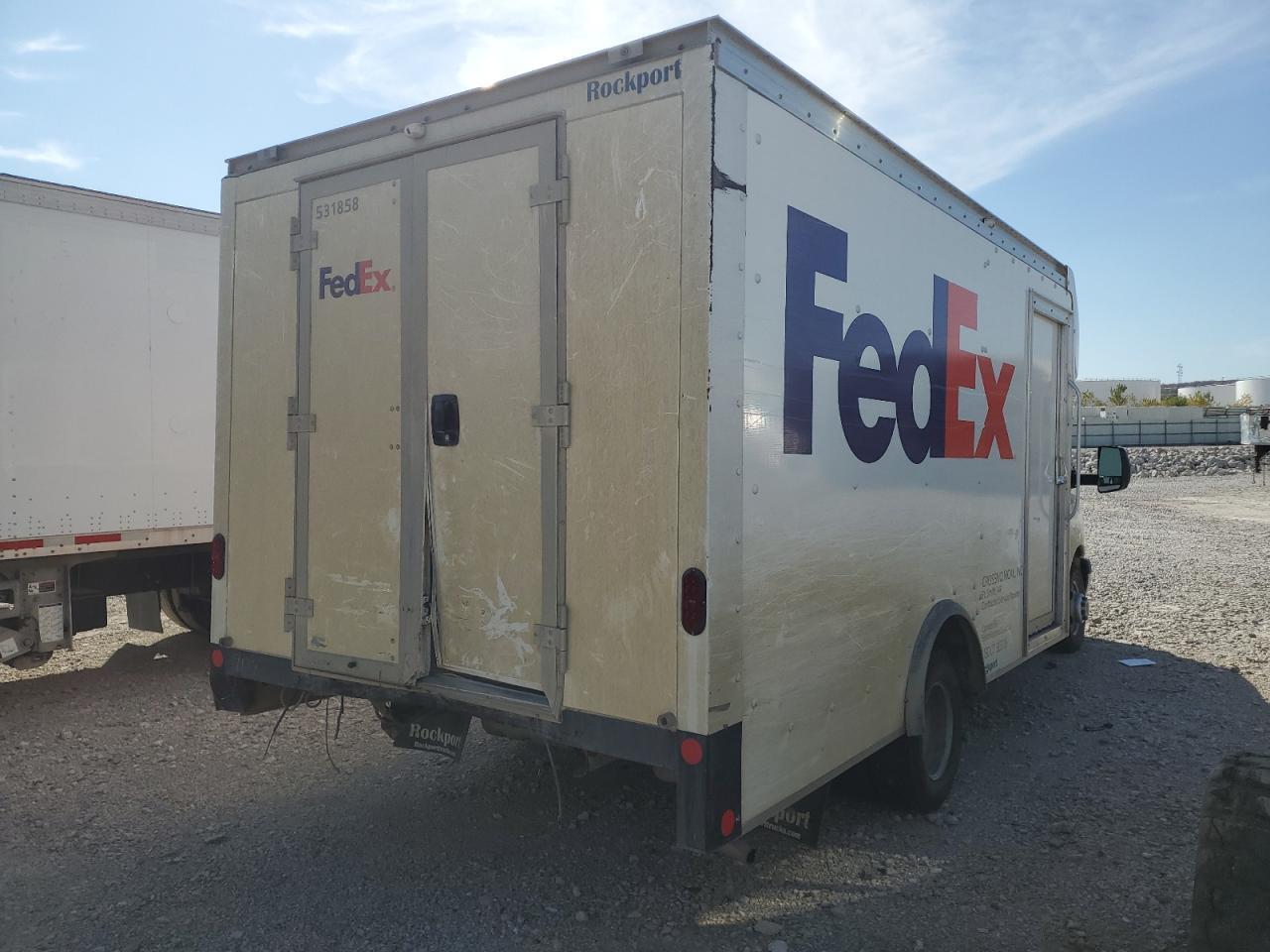 2023 GMC Savana Cutaway G3500
