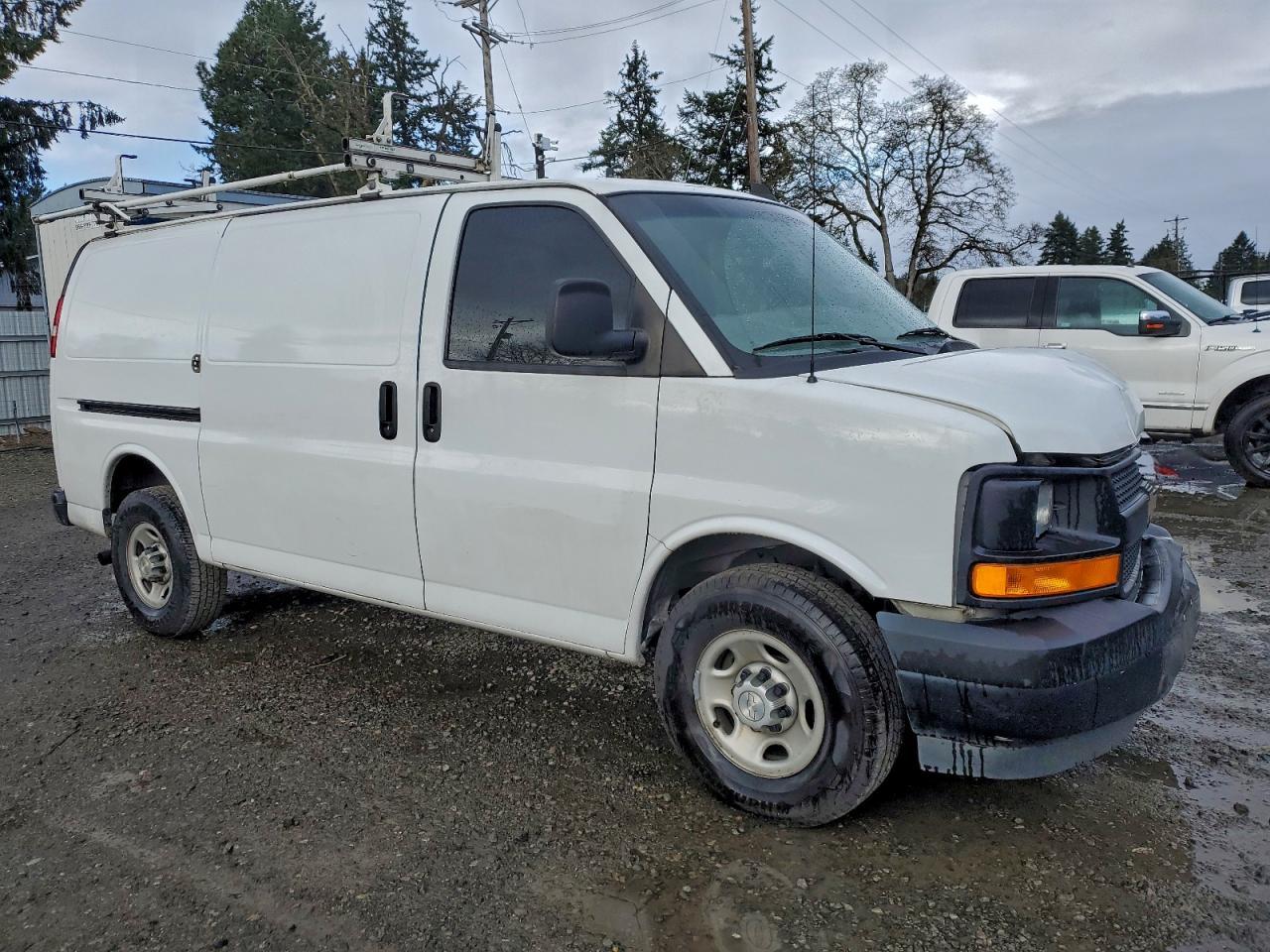 2017 Chevrolet Express Delivery van