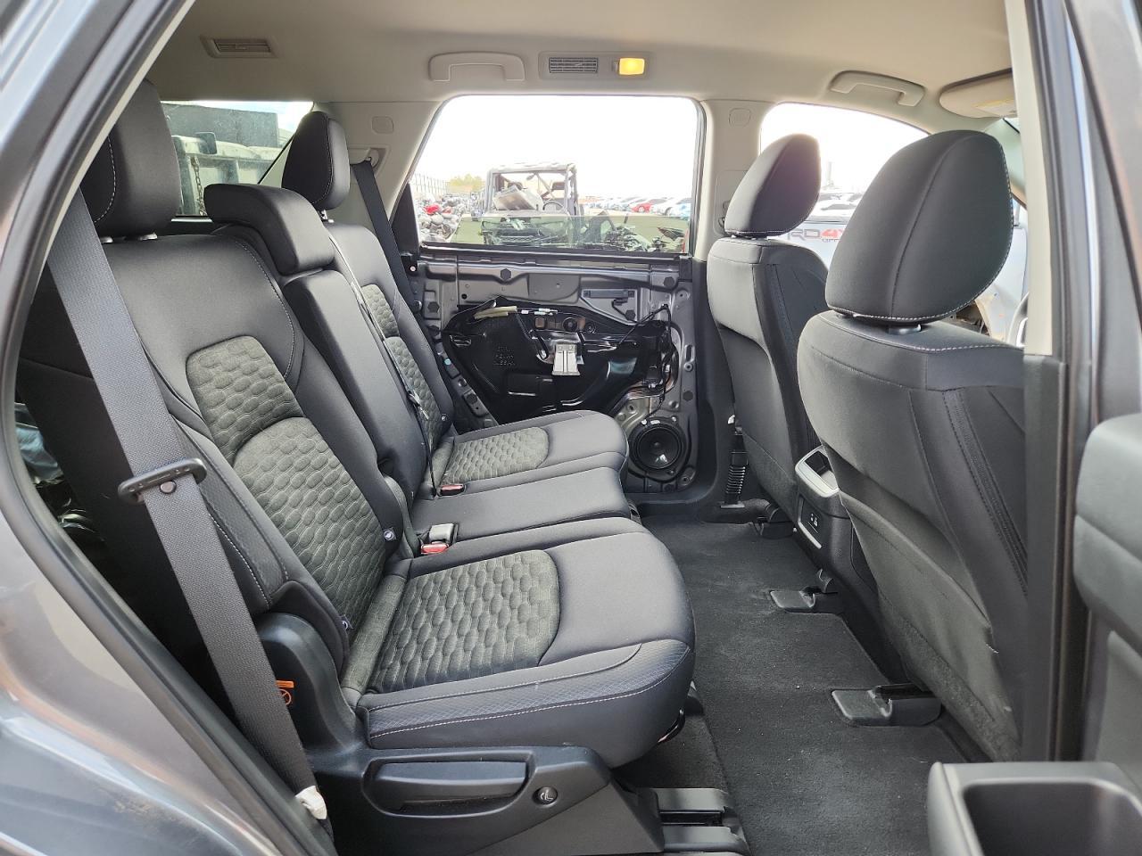 2023 Nissan Pathfinder s