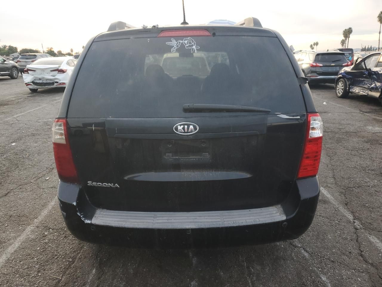 2010 KIA Sedona lx