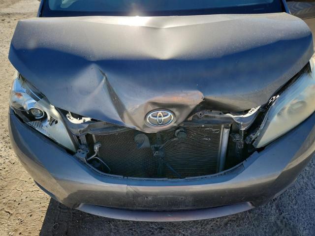 2011 Toyota Sienna xle