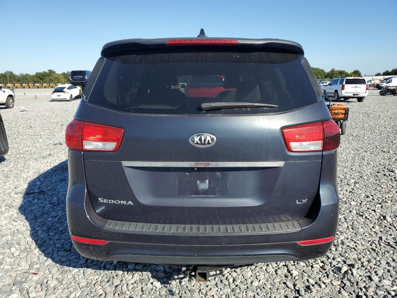 2015 KIA Sedona lx