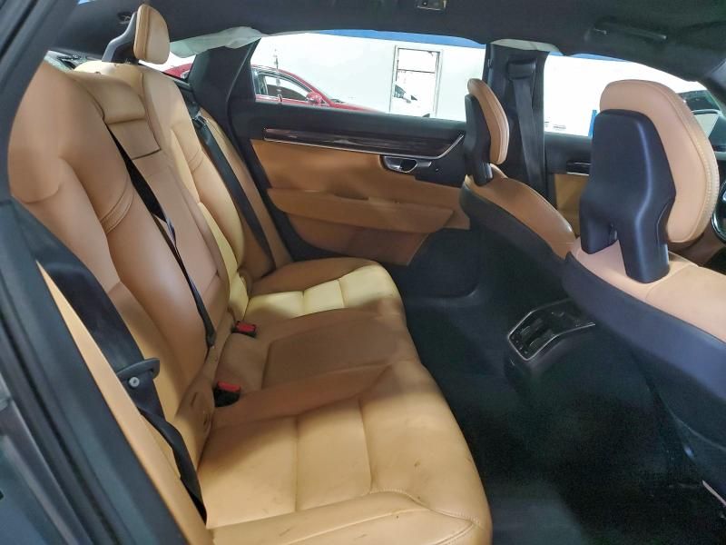 2018 Volvo S90 T5 Momentum