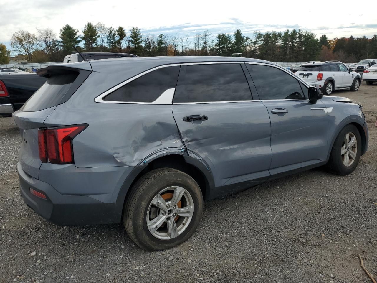 2023 KIA Sorento lx