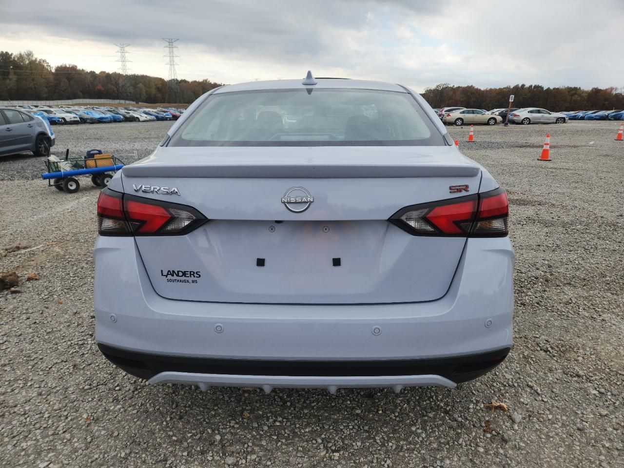 2025 Nissan Versa sr