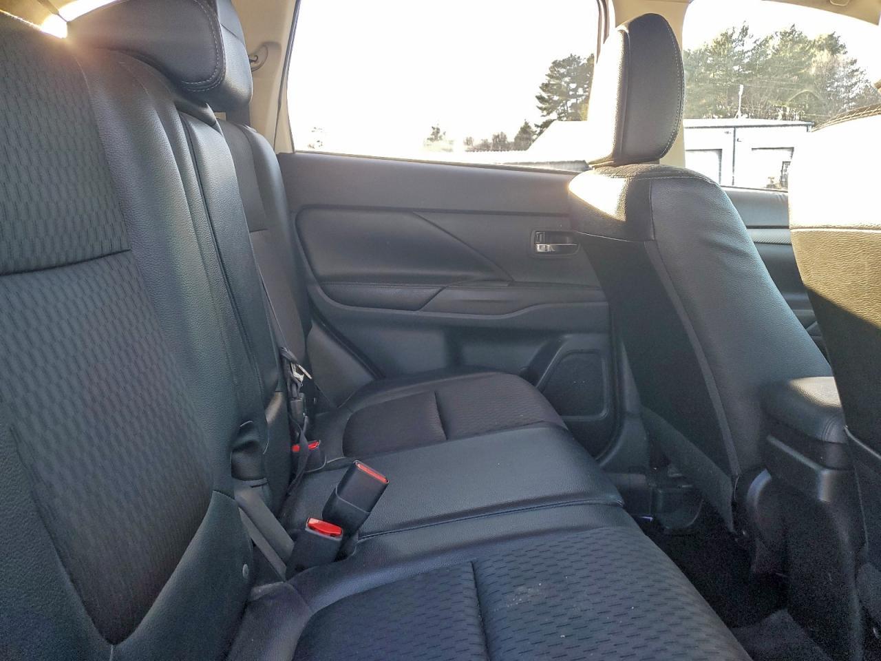2015 Mitsubishi Outlander se