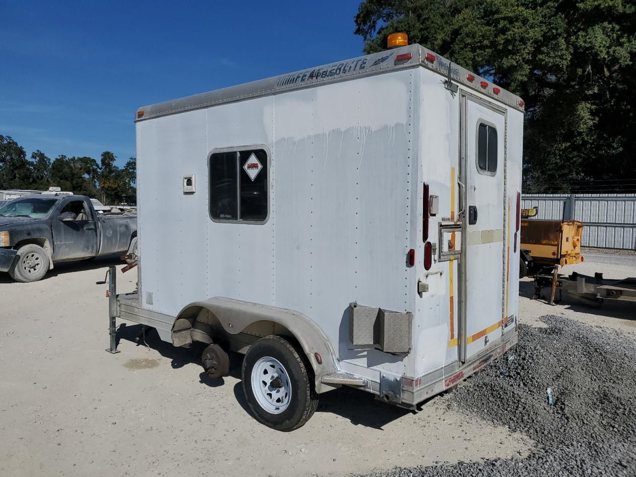 2000 Featherlite Fiber Optic Spicling Trailer