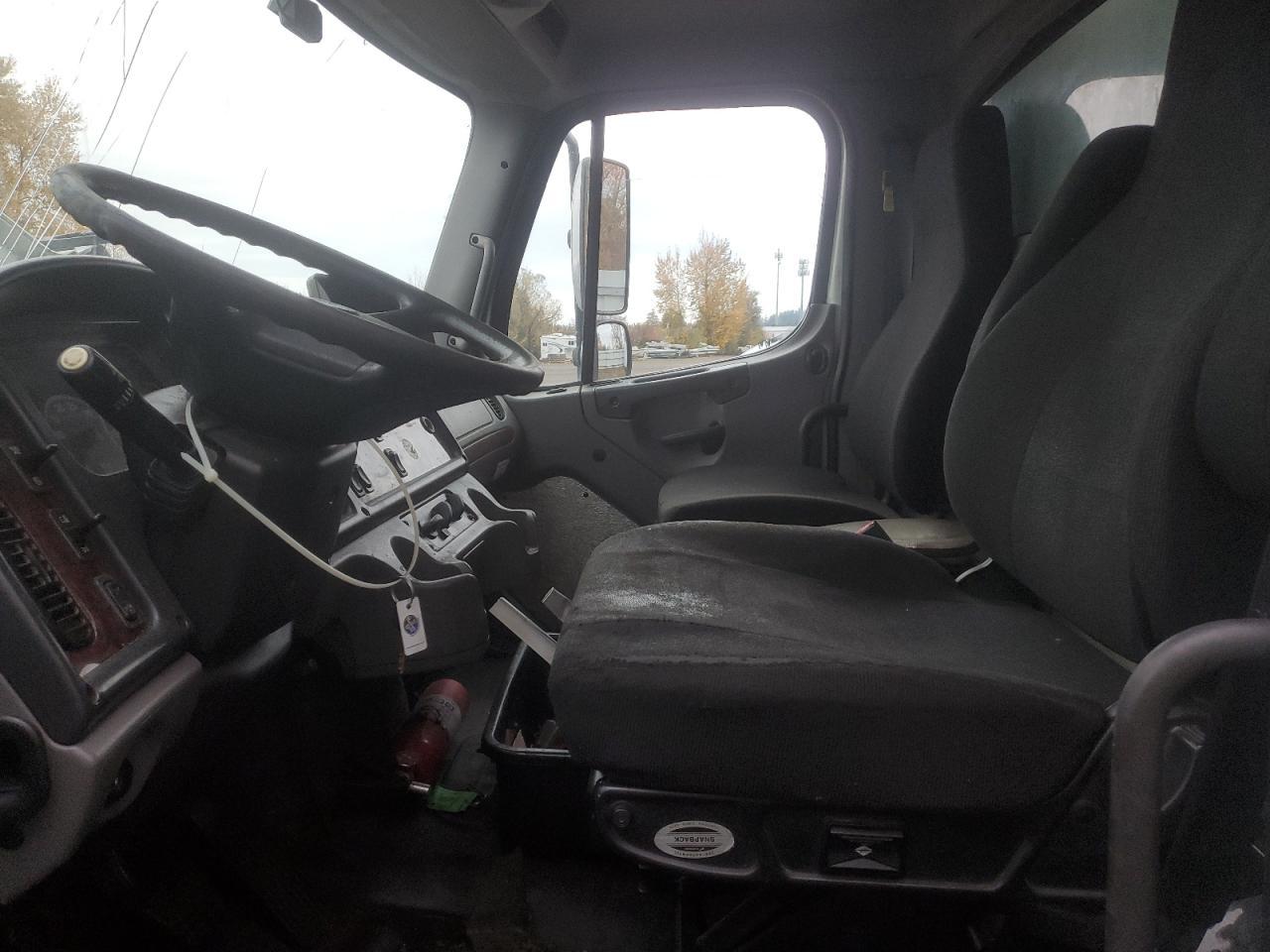 2017 Freightliner Business Class M2 Refrigerated BOX Truck
