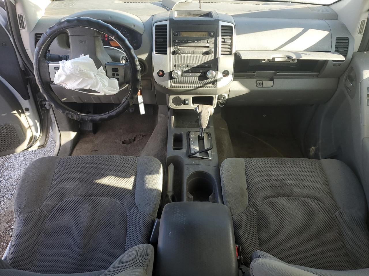 2011 Nissan Frontier s