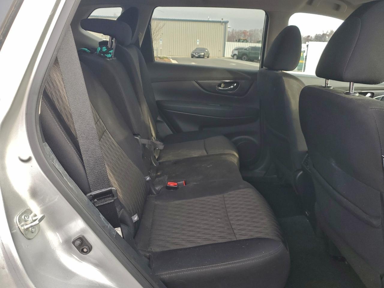 2020 Nissan Rogue s