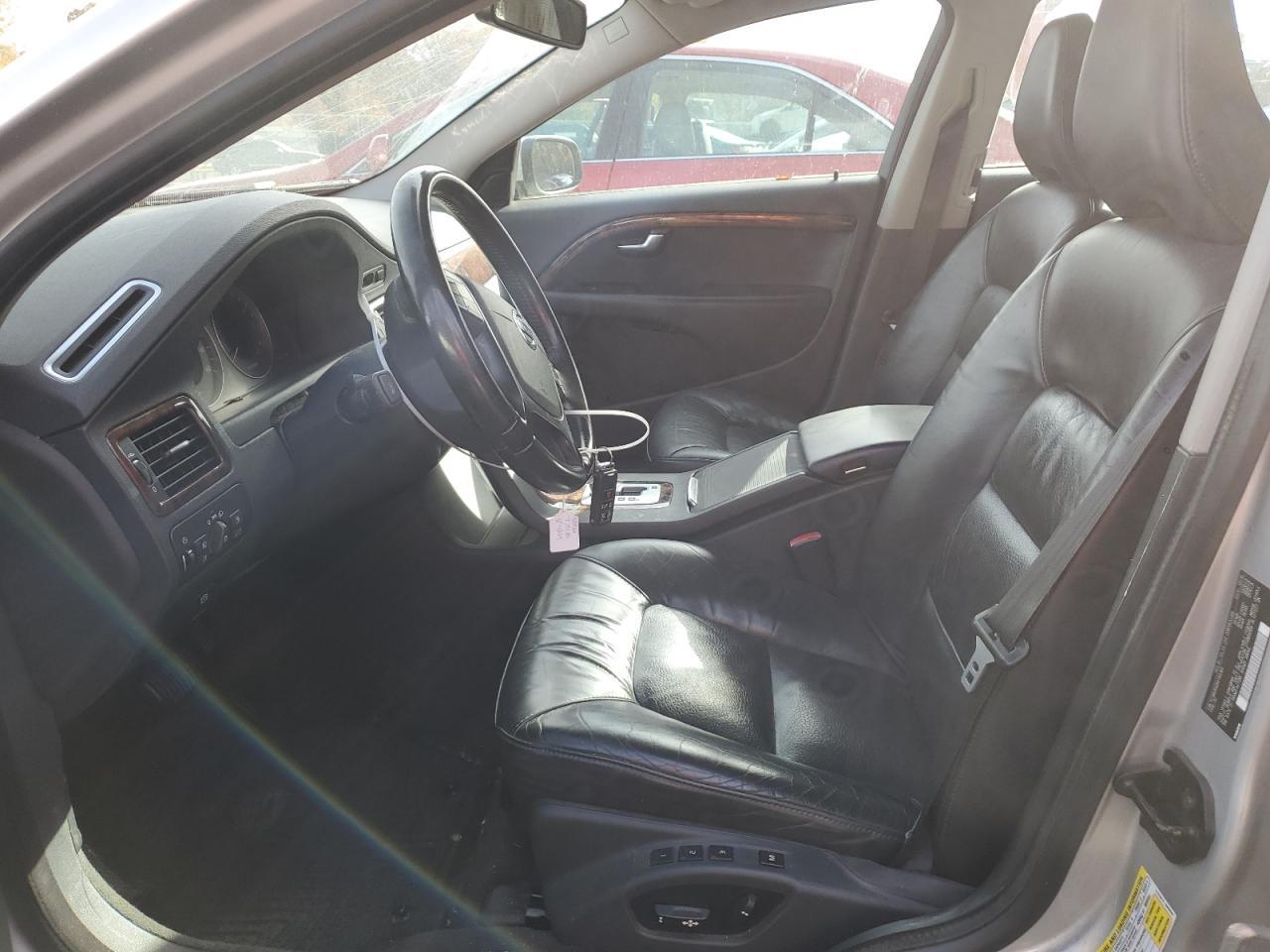 2010 Volvo V70 3.2