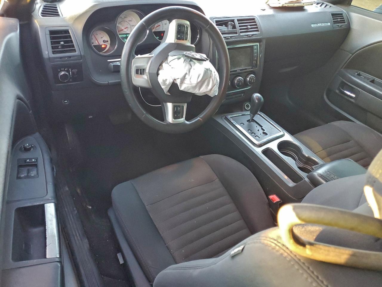 2014 Dodge Challenger sxt