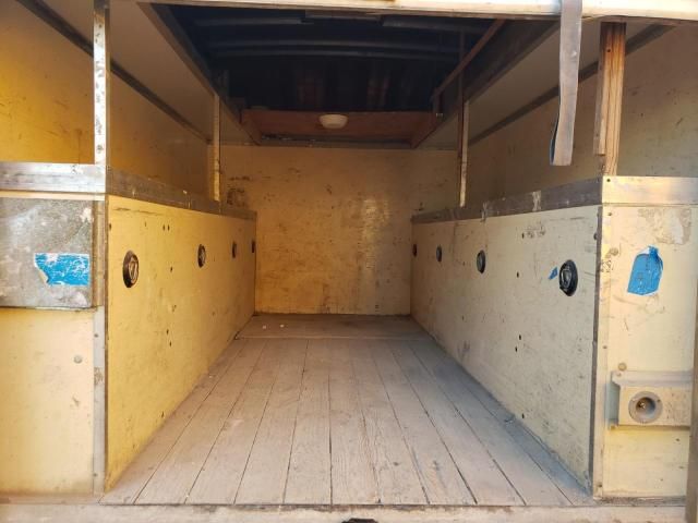 2014 Chev Express Commercial c