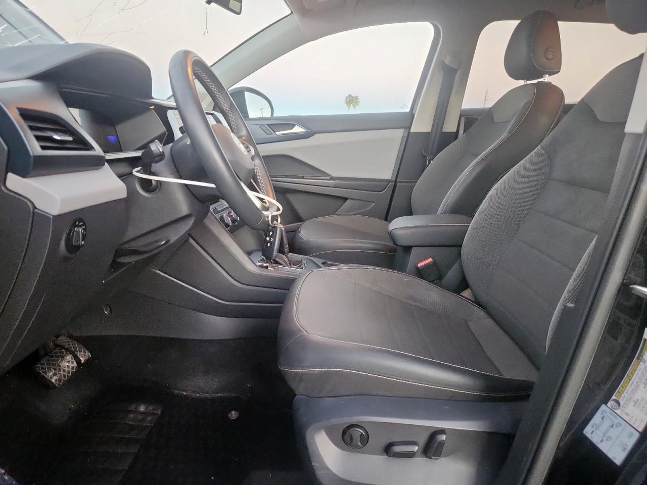 2022 Volkswagen Taos se