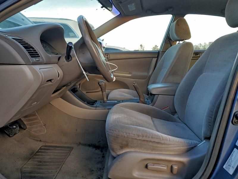 2003 Toyota Camry le