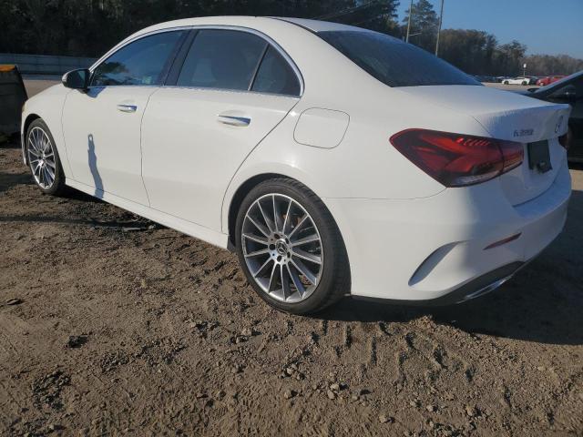 2022 Mercedes-Benz A 220