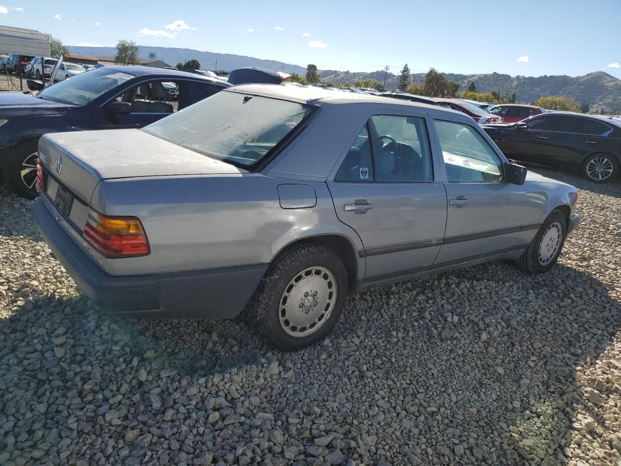 1988 Mercedes-Benz 300 e