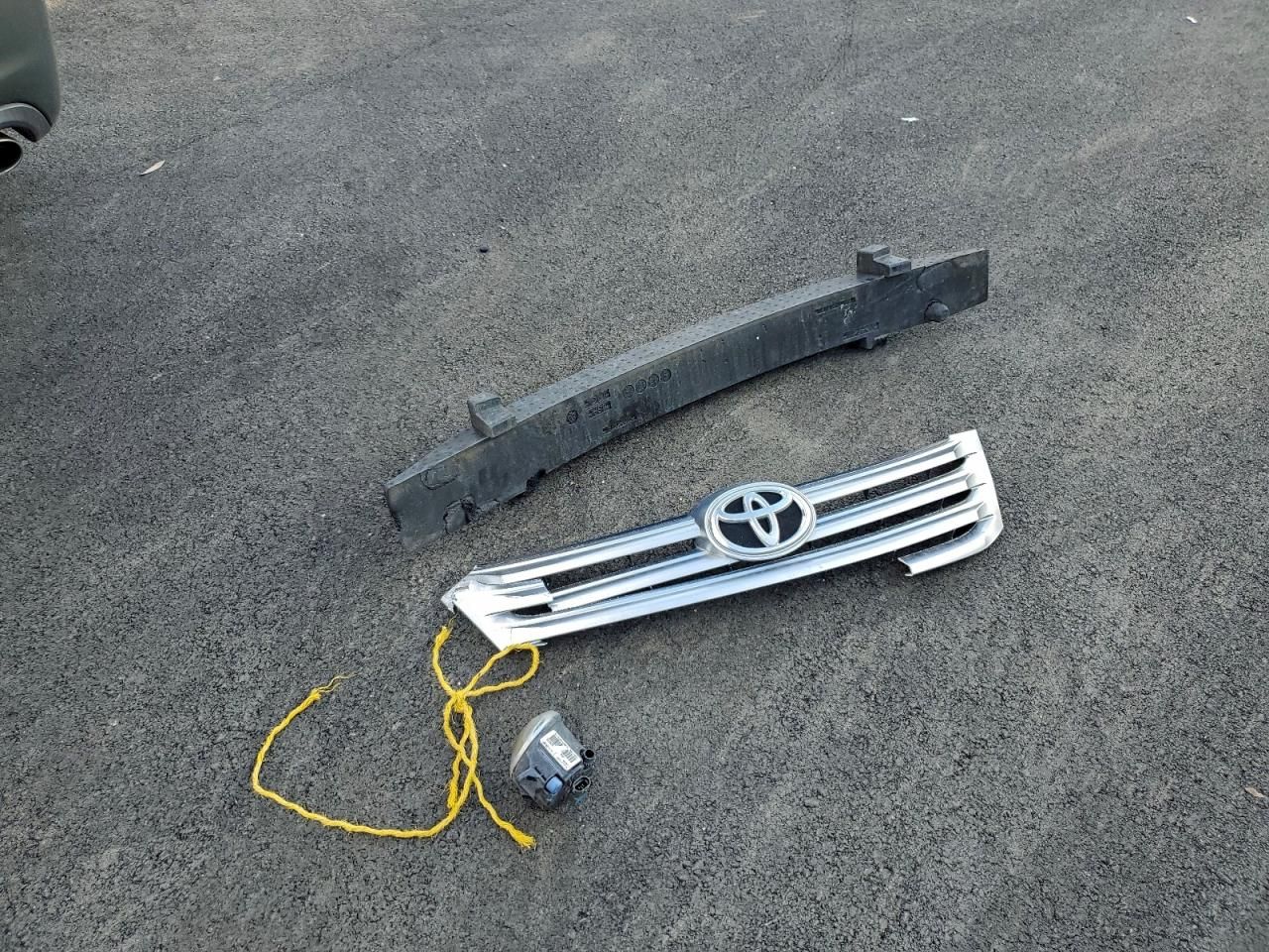 2011 Toyota Avalon Base