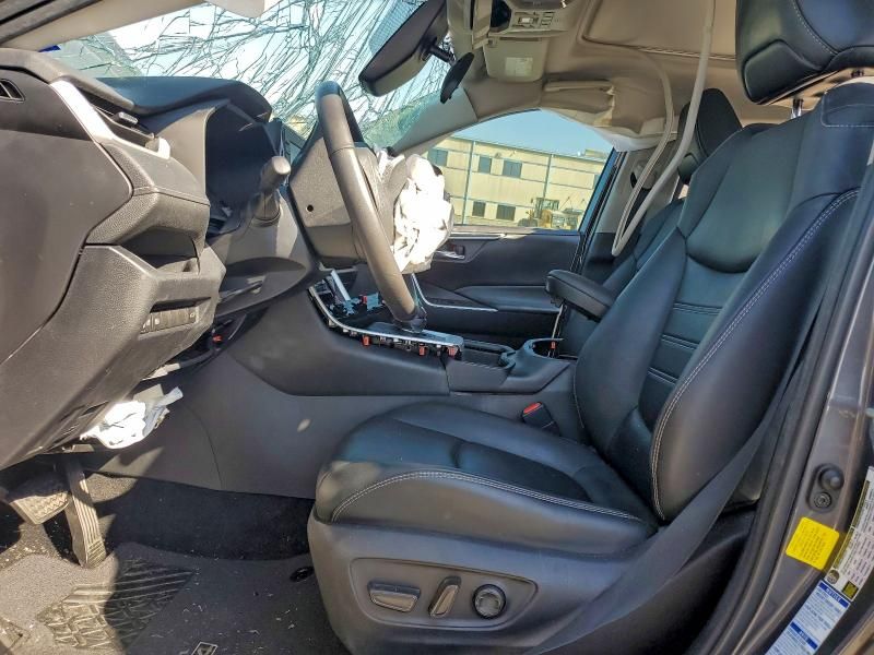 2021 Toyota Rav4 xle Premium