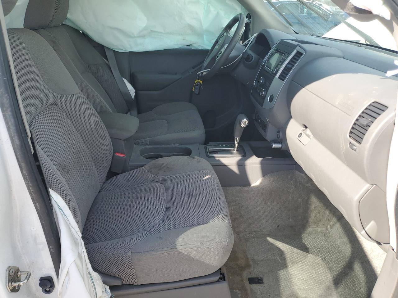 2017 Nissan Frontier s