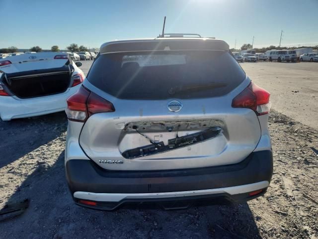 2019 Nissan Kicks s