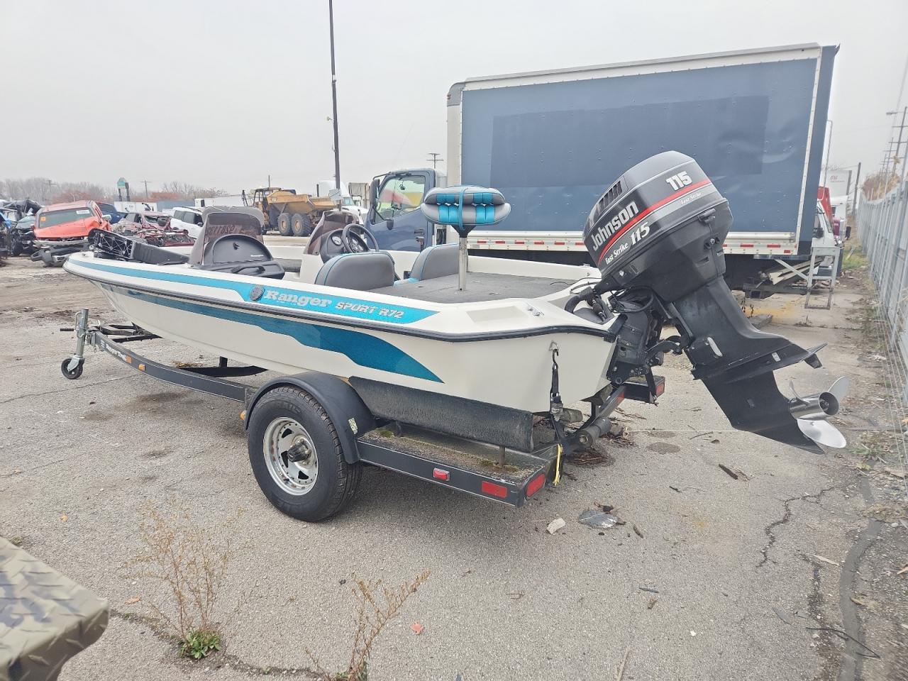 1996 Land Rover Bass Boat