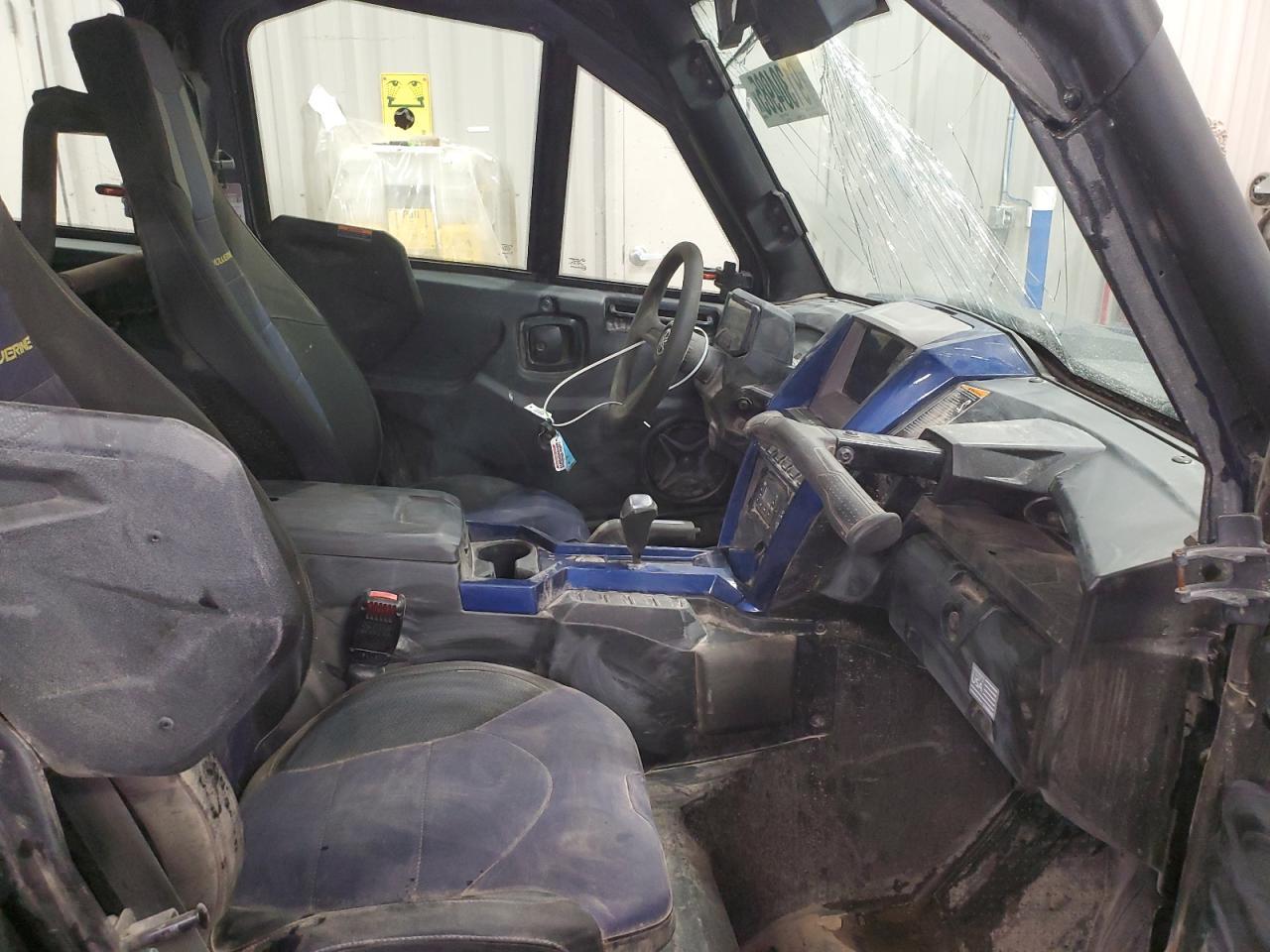 2023 Yama Wolverine RMAX4 XT-R