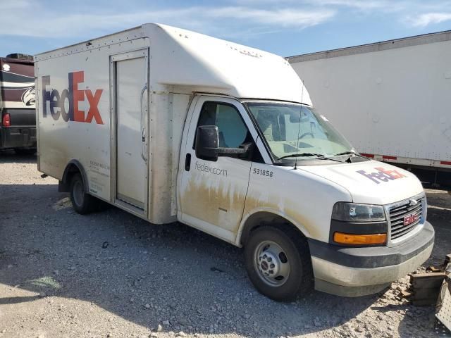 2023 GMC Savana Cutaway G3500