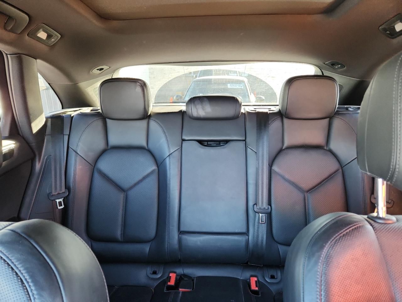 2017 Porsche Macan s