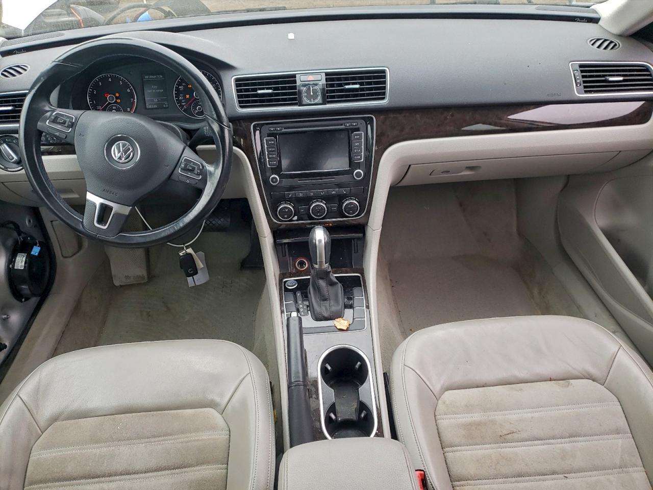 2015 Volkswagen Passat sel