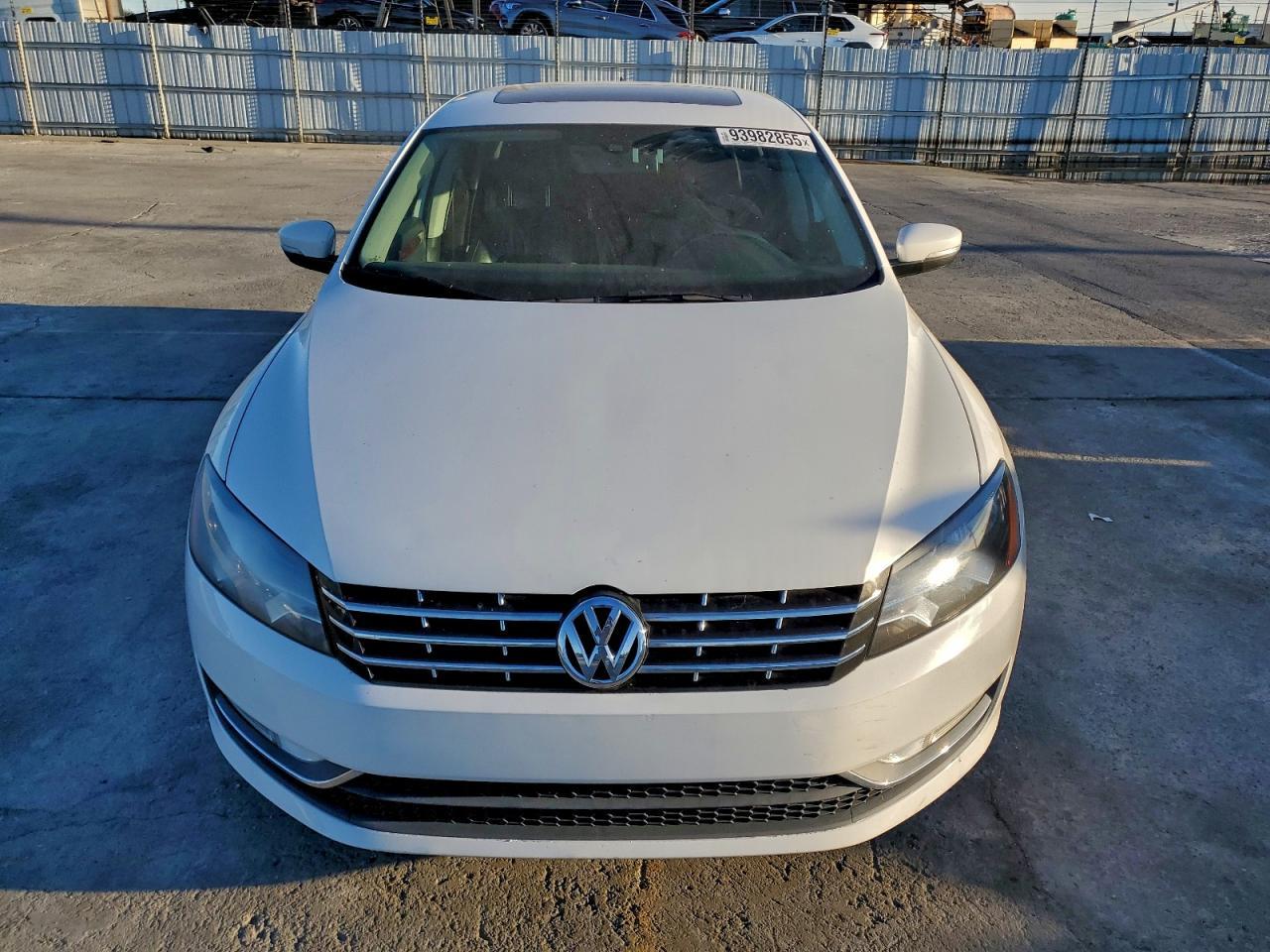 2013 Volkswagen Passat sel