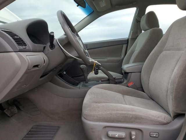 2004 Toyota Camry le