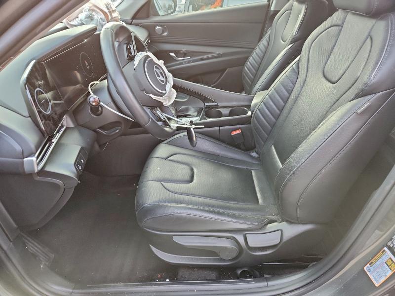 2025 Hyundai Elantra Luxury