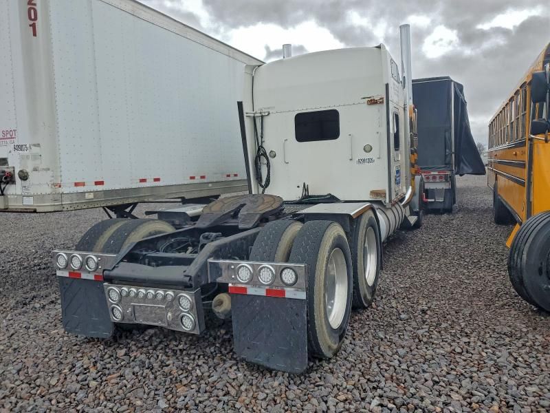 2007 Kenworth W900 Semi Truck