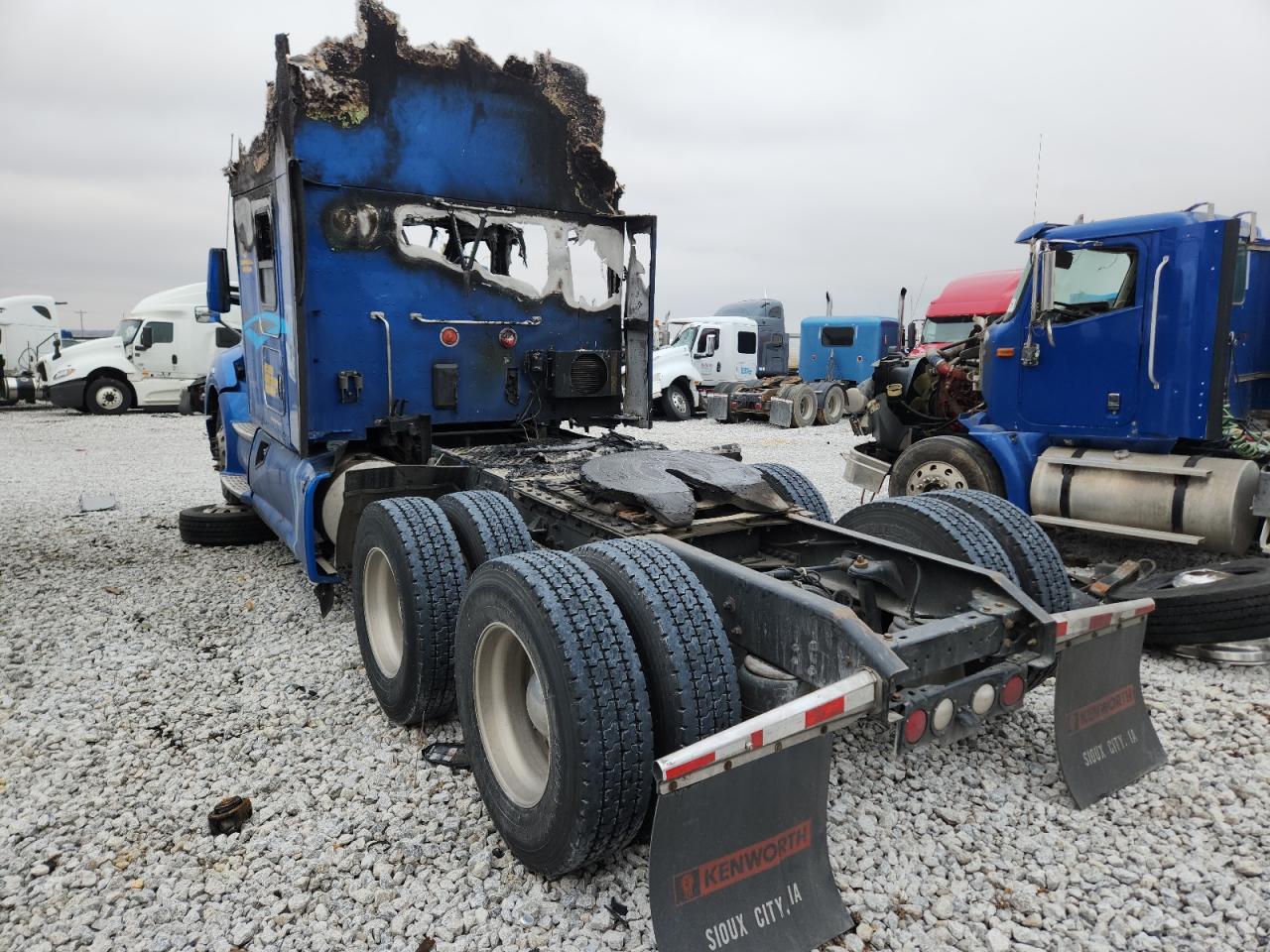 2019 Kenworth T680 Semi Truck